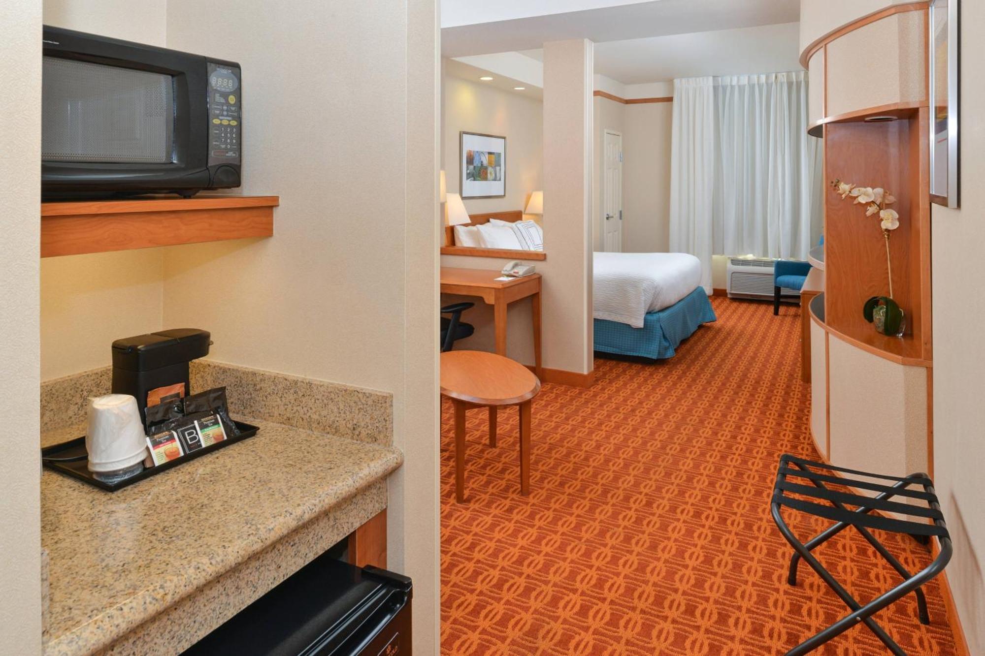 Fairfield Inn And Suites By Marriott Elk Grove Buitenkant foto