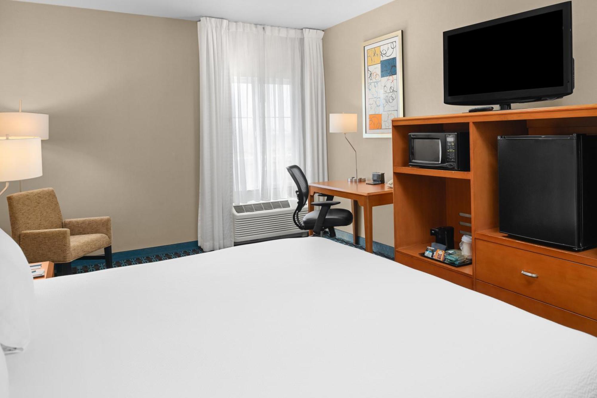 Fairfield Inn And Suites By Marriott Elk Grove Buitenkant foto