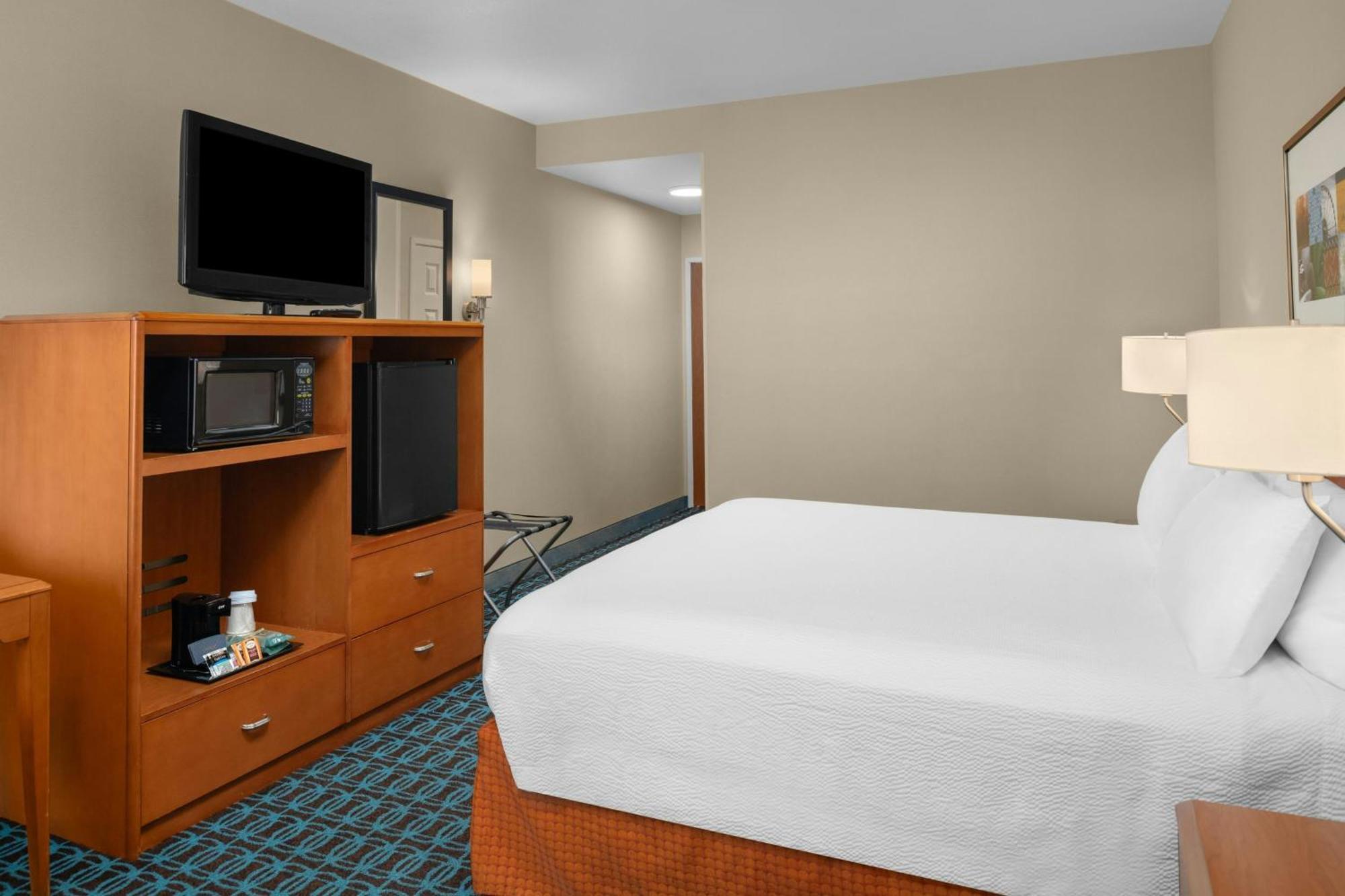 Fairfield Inn And Suites By Marriott Elk Grove Buitenkant foto