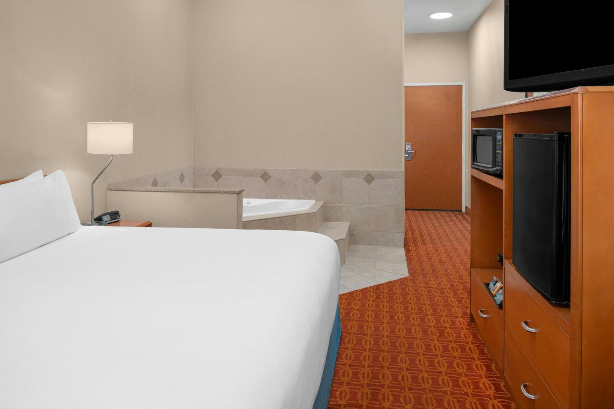 Fairfield Inn And Suites By Marriott Elk Grove Buitenkant foto