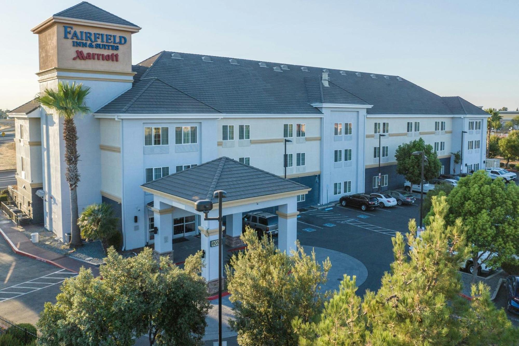 Fairfield Inn And Suites By Marriott Elk Grove Buitenkant foto